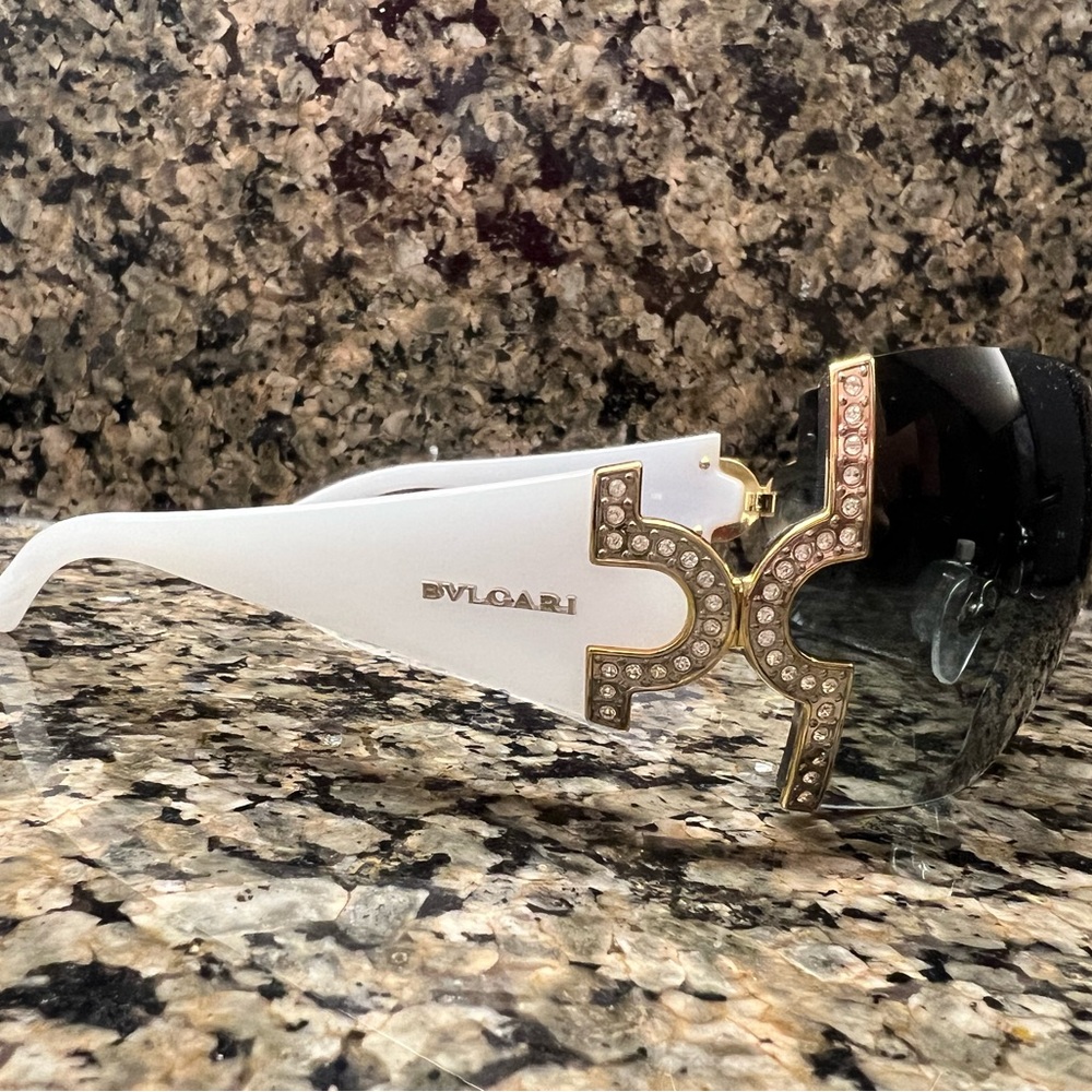 Bvlgari sunglasses - Picture 3 of 7